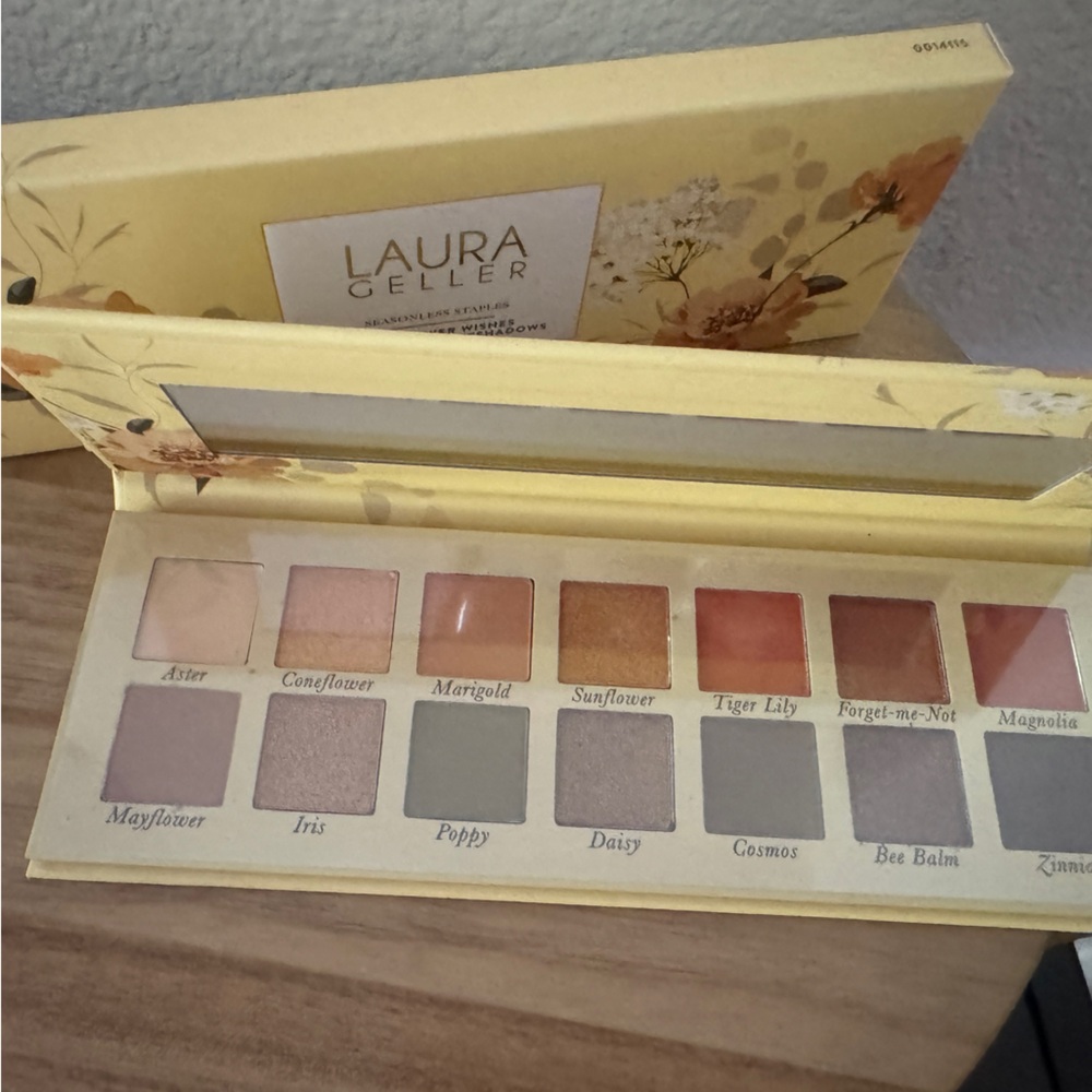 Laura Geller - Seasonless Stapes Eyeshadow Palette - Wildflower Wishes